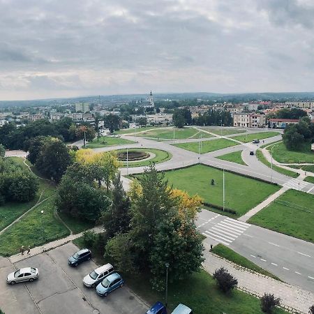 Mieszkanie W Centrum Miasta Ostrowiec Świetokrzyski Exterior foto